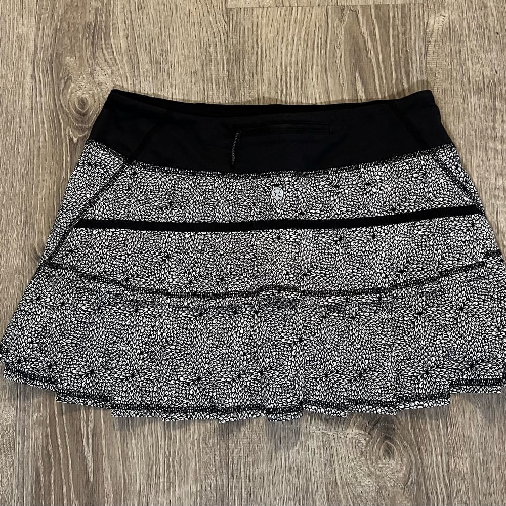 Lululemon Pace Setter Skirt *4-way Stretch Plush Petal Black Ghost / Black - Picture 4 of 9